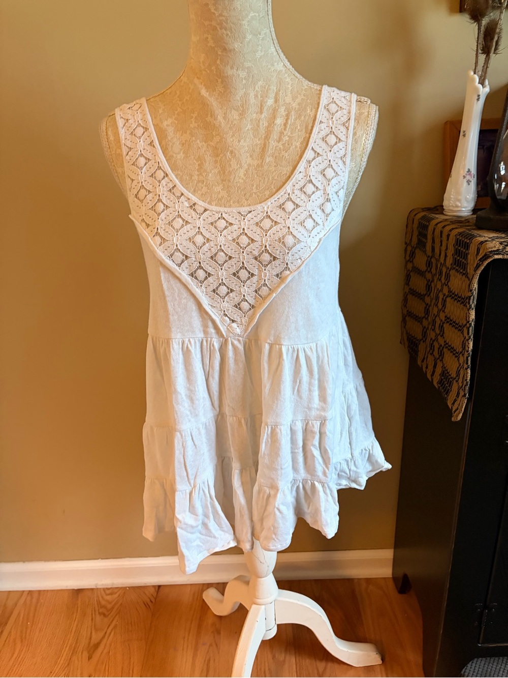 Free People White Lace Yoke Sleeveless Tiered Women's Top